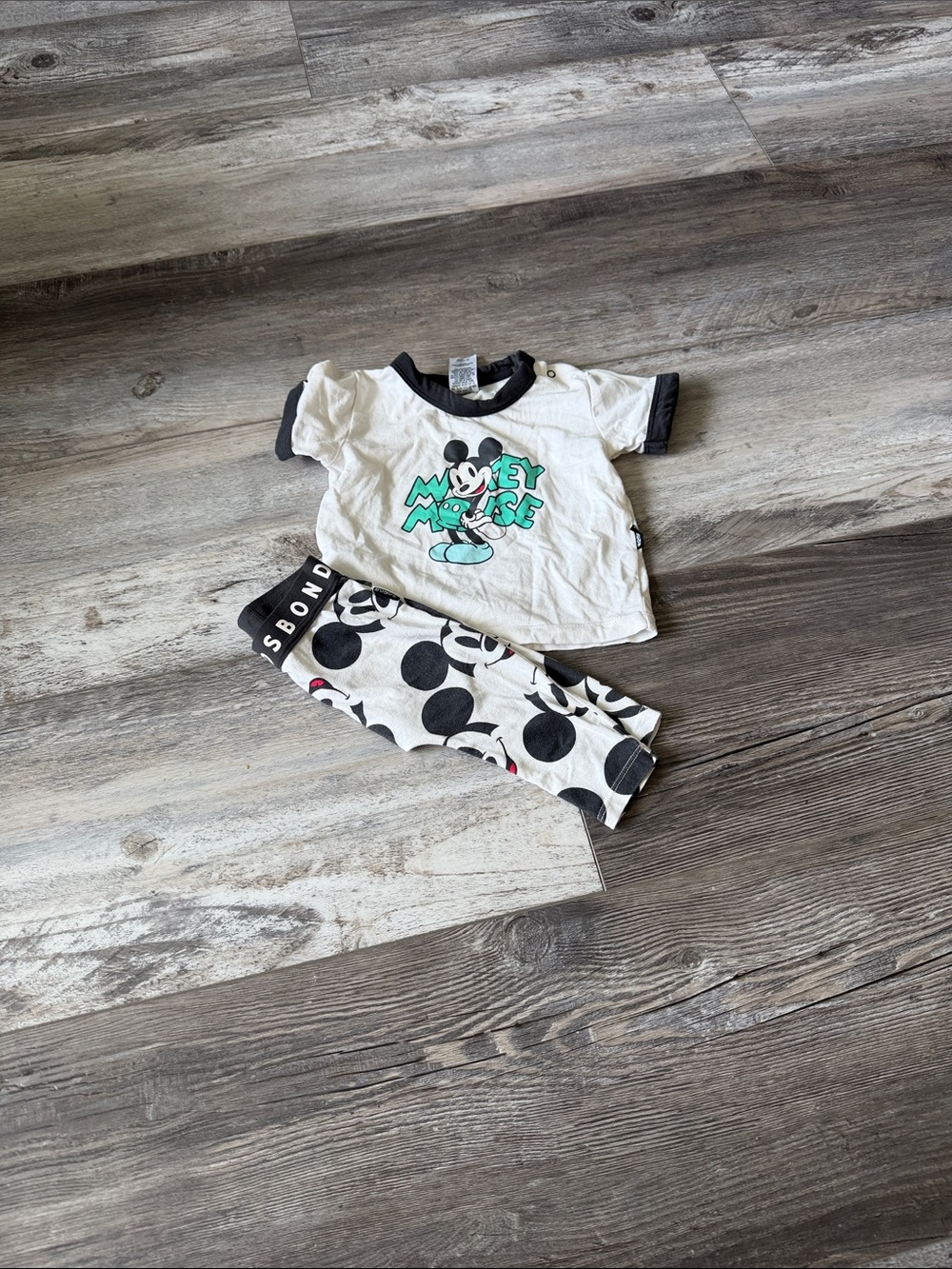 Bonds Disney White & Black Mickey Graphic Tee and Polka Dot Leggings Set